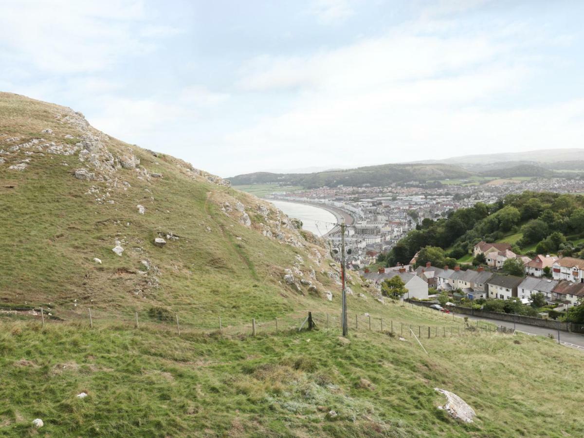 Llewelyn House Apartment Llandudno Exterior photo